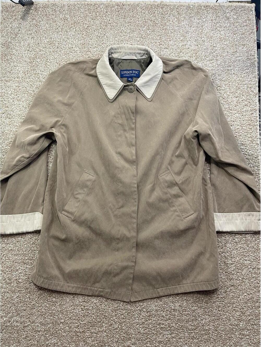 London Fog Limited Edition Trench Coat Womens L Beige Full Bottom